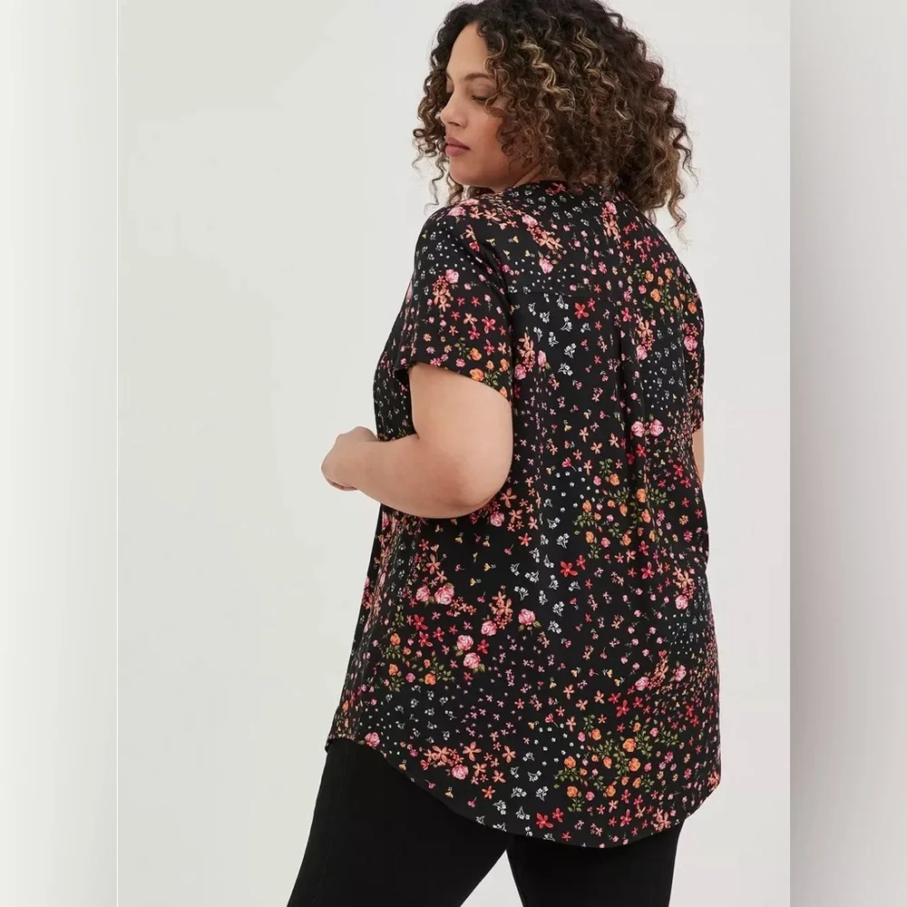 TORRID Harper Pullover Black Floral Blouse Plus Size 1 Rayon